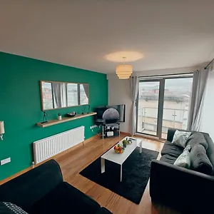 https://2br-mountain-view-city-centre.belfasthotelsireland.com