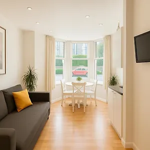 https://bute-park-apartment-w-heating-private-bathroom.cardiffhotelswales.com